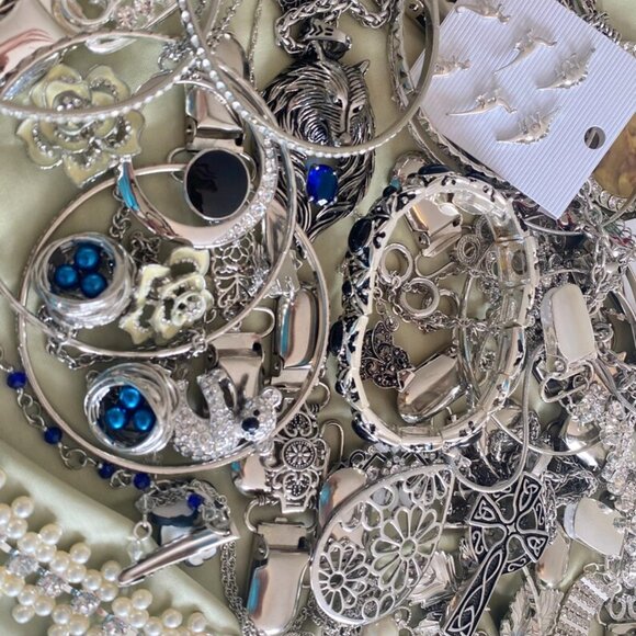 Mystery Jewelry Bag (3 Items) Surprise Grab Bags Gifts - Picture 6 of 8